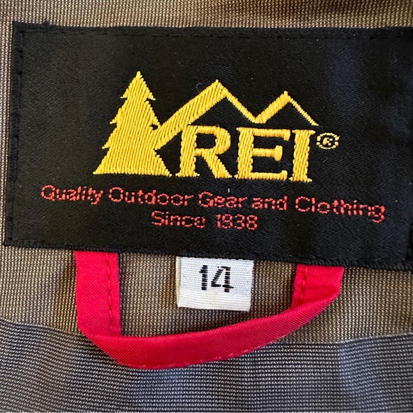 REI Women's Red Gore-Tex Outdoor Rain Hooded Jacket Size 14 - Picture 5 of 11